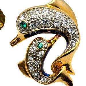 Gold Tone Dolphin Brooch Pin Crystal Green Eye Enamel Detailing 1 Inch Size